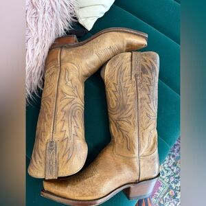 Lucchese womens size 6.5